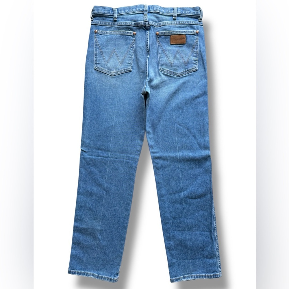 Wrangler Heritage Fit Jeans Medium Wash Women’s Size 30 - Picture 3 of 16